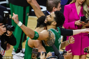 被换下后遭球迷狂嘘，维尼修斯赛后社媒换掉皇马头像（被嘘换下，维尼修斯赛后在社媒移除皇马头像）