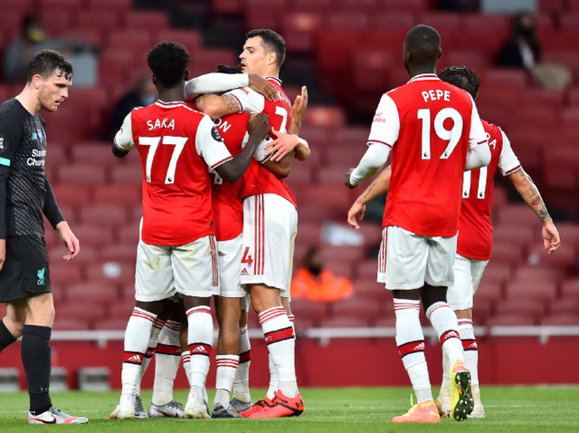 怀特复出力助阿森纳争冠，枪手伤病潮下的坚强回应（怀特复归助阿森纳冲冠，伤病潮中枪手强势回击）