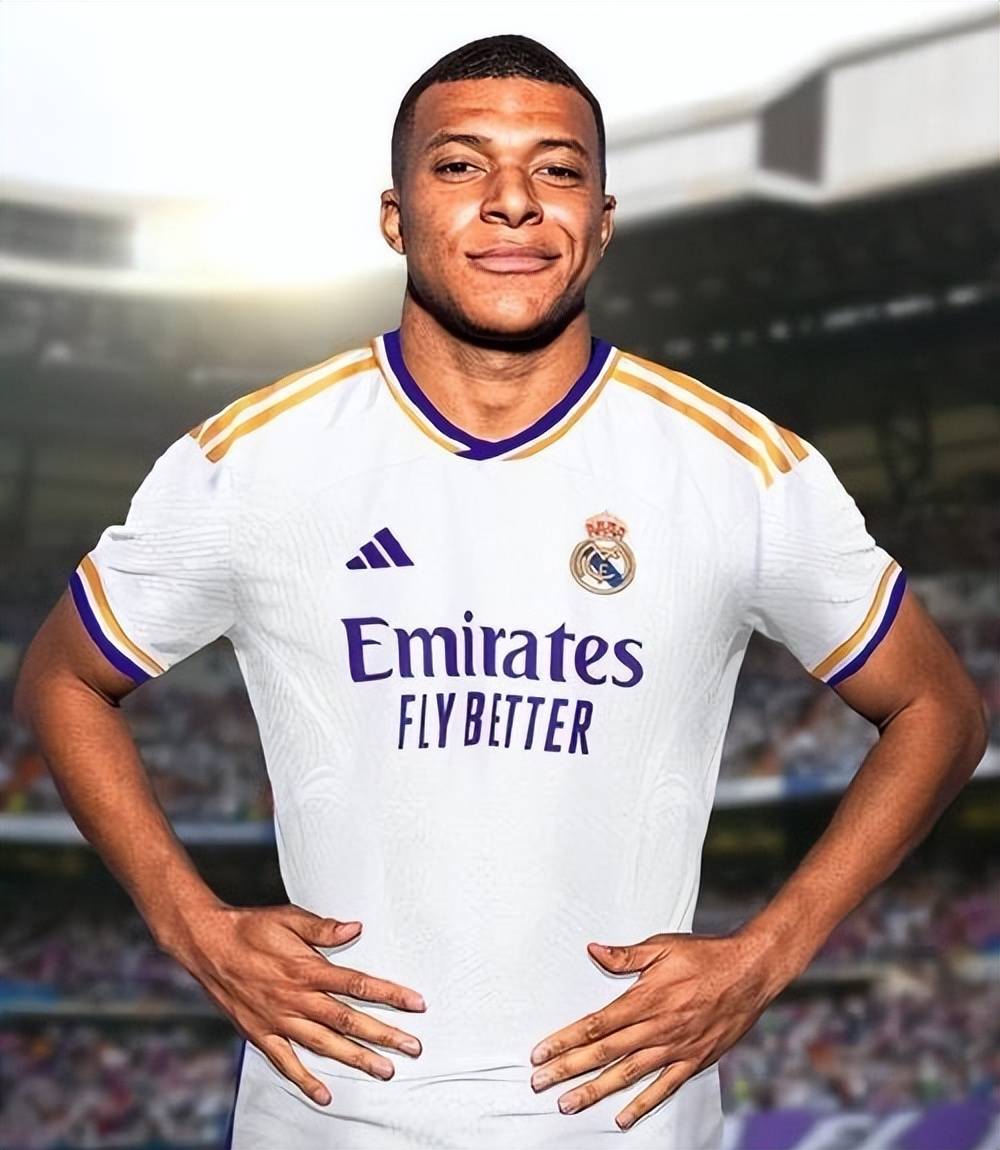 埃泽英格兰队生涯前3进球均为替补打进，为凯恩后第二人（埃泽英格兰生涯前3球皆替补破门，继凯恩后第二人）