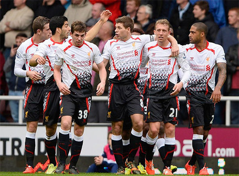 斯基拉：一家英超俱乐部询问了米兰前锋圣地亚哥的信息（斯基拉：英超某队打听米兰前锋圣地亚哥情况）