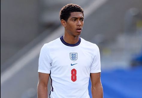 博主：梅西不是突然造访诺坎普的，阿根廷队正在西班牙集训（博主称梅西游诺坎普非临时起意，阿根廷队正于西班牙集训）