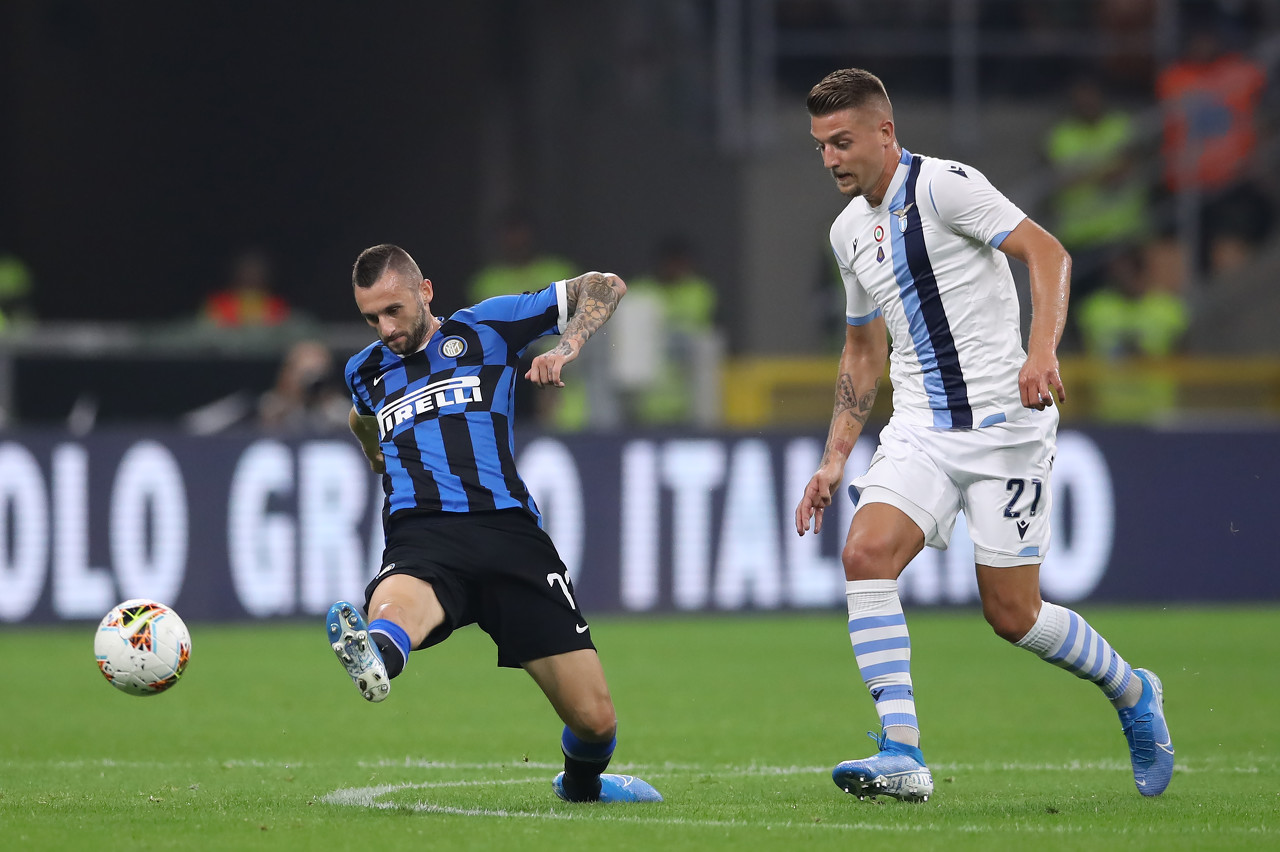 金州勇士在主场134-117击败犹他爵士，终结三连败，展现强大韧性与高效进攻。（勇士主场134-117力克爵士，止三连败，展现韧性与高效火力）