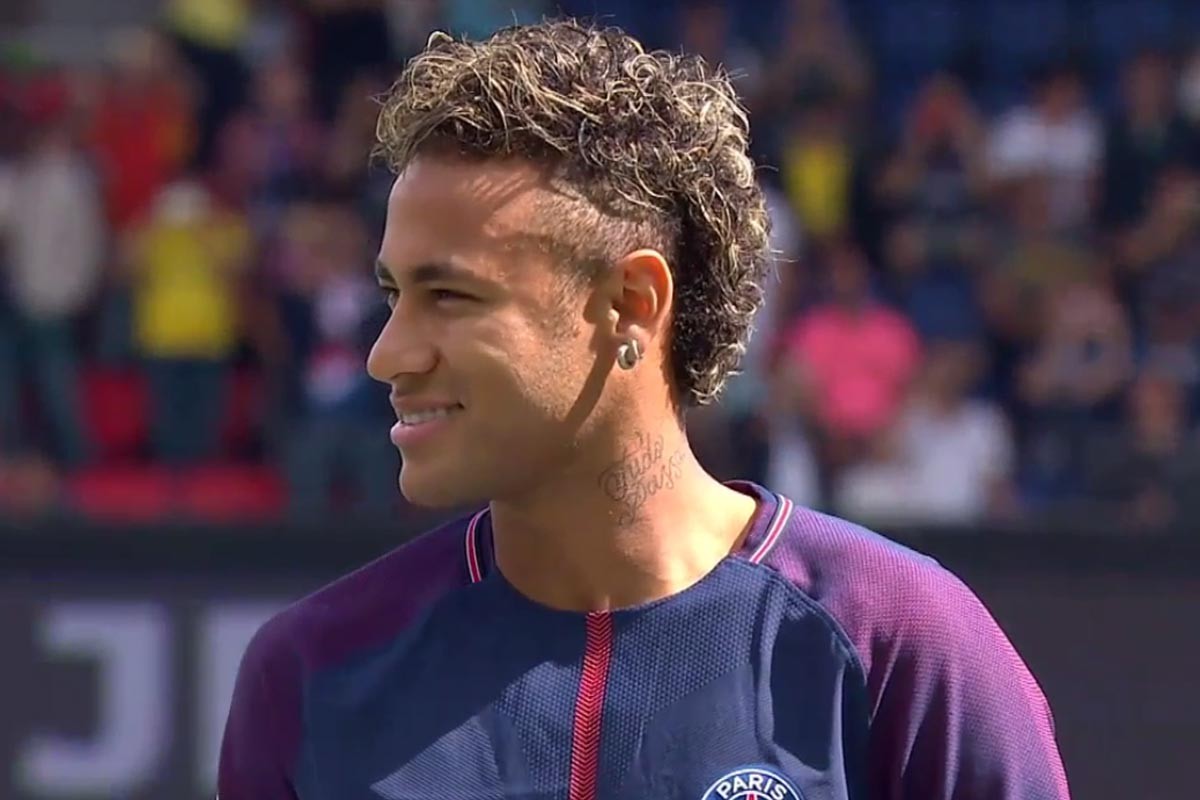 半场战报：多特1-0门兴，布兰特凌空斩，聚勒献助攻（半场快讯：多特暂1-0门兴，布兰特凌空破门，聚勒送助攻）