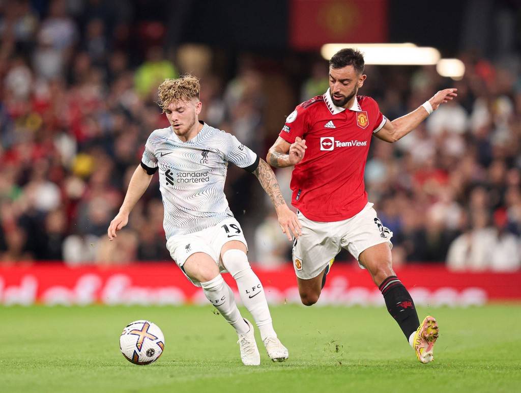 中场大师又送逆天传球（中场指挥官再献神级直塞）