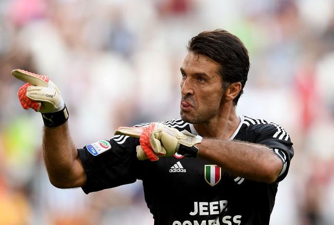 库珀·弗拉格进攻不稳定，投篮准度不足，体能和三分球需提升。（库珀·弗拉格进攻起伏大，投射稳定性欠佳，体能与三分有待提升）